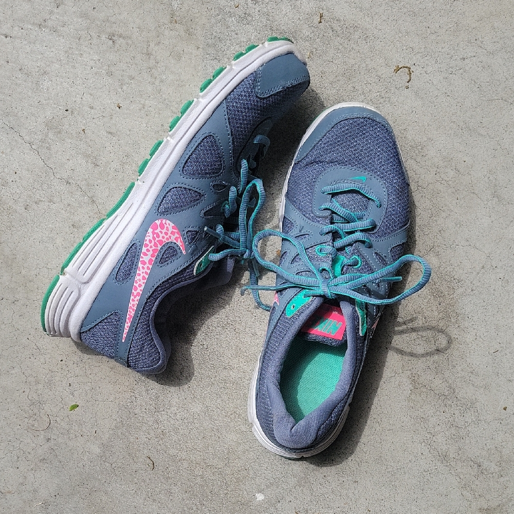 Nike Revolution 2 Running Shoes (554902-409) Gray Womens
